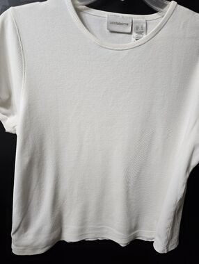 Liz Claiborne White Ribbed Short Sleeve Tee